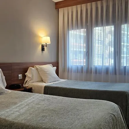 Hotel Les 7 Claus-2